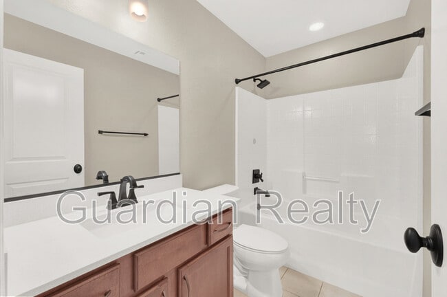 Building Photo - 2548 Sable Creek St