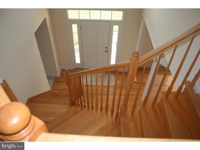 Building Photo - 529 Stone Ridge Dr
