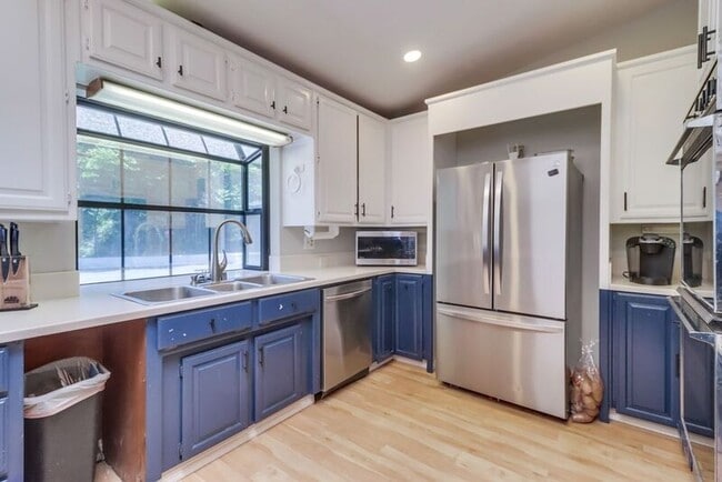 Building Photo - 3289 Altoro Ln