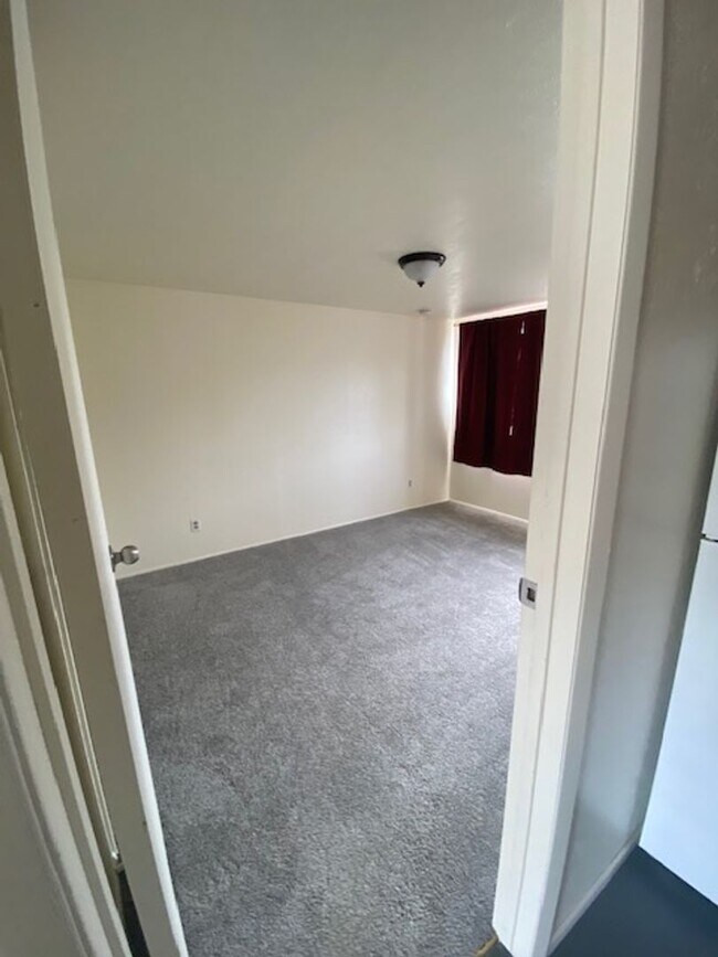 Building Photo - Downtown Seaside-Charming 1bd/1ba