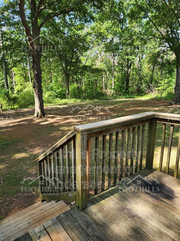 Building Photo - 131 Woodfern Cir