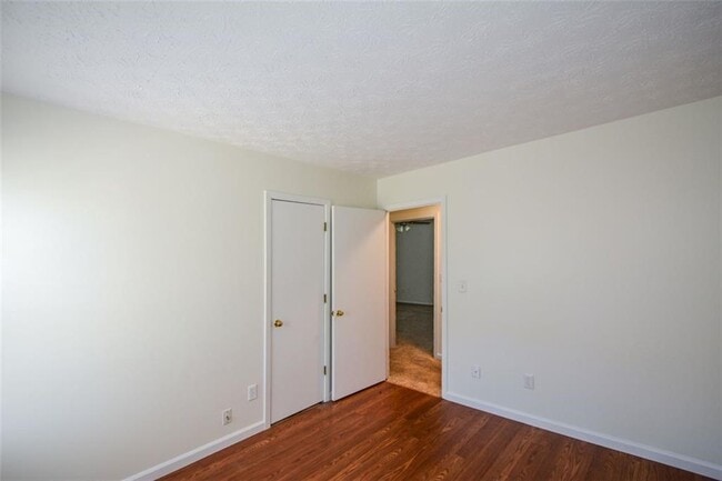 Building Photo - 115 Arborfield Way