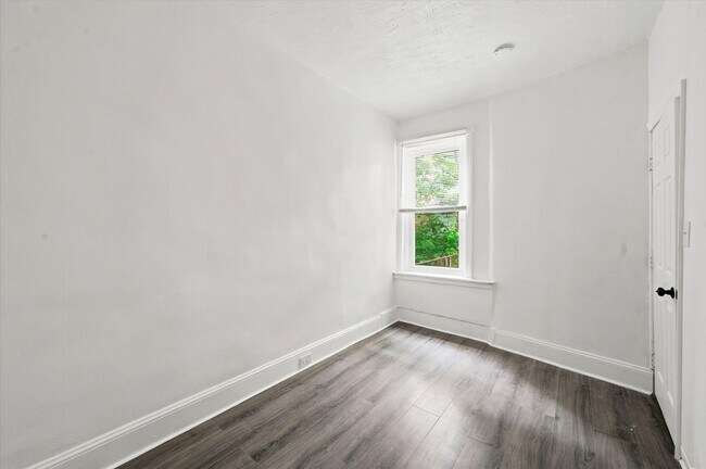 Building Photo - 5120 Folsom St