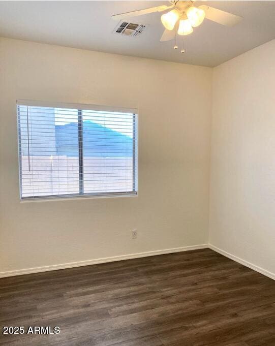Building Photo - 3323 E Roadrunner Dr