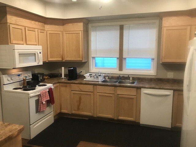 Building Photo - 1829 3rd St