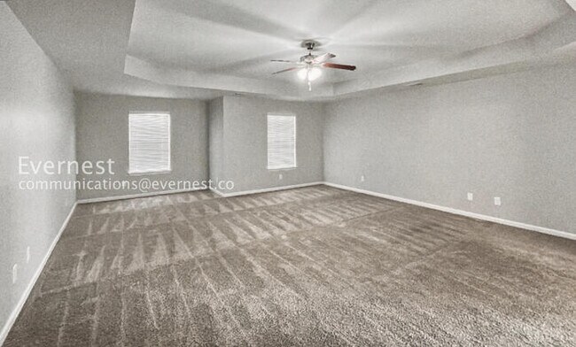 Building Photo - Beautiful 4-Bedroom Home: Comfort and Convenience Await / Pet-Friendly / Vouchers Accepted.