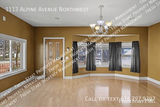 Building Photo - 1113 Alpine Ave NW