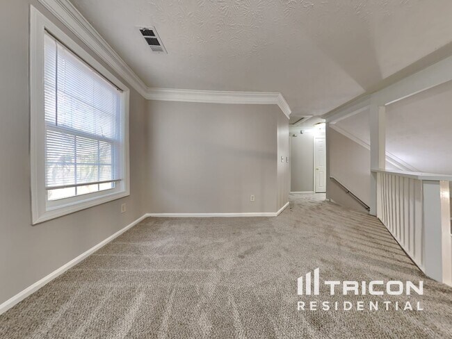 Building Photo - 433 Orchard Dr