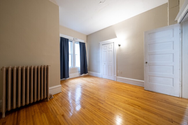 Building Photo - 3116 Humboldt Ave S