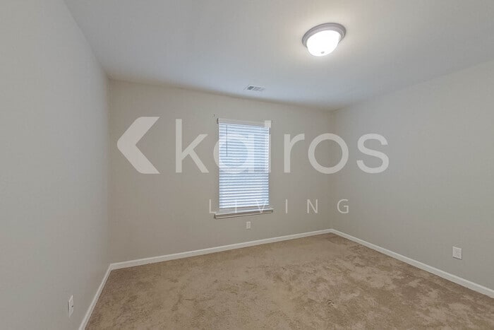 Building Photo - 104 Bluff Rd