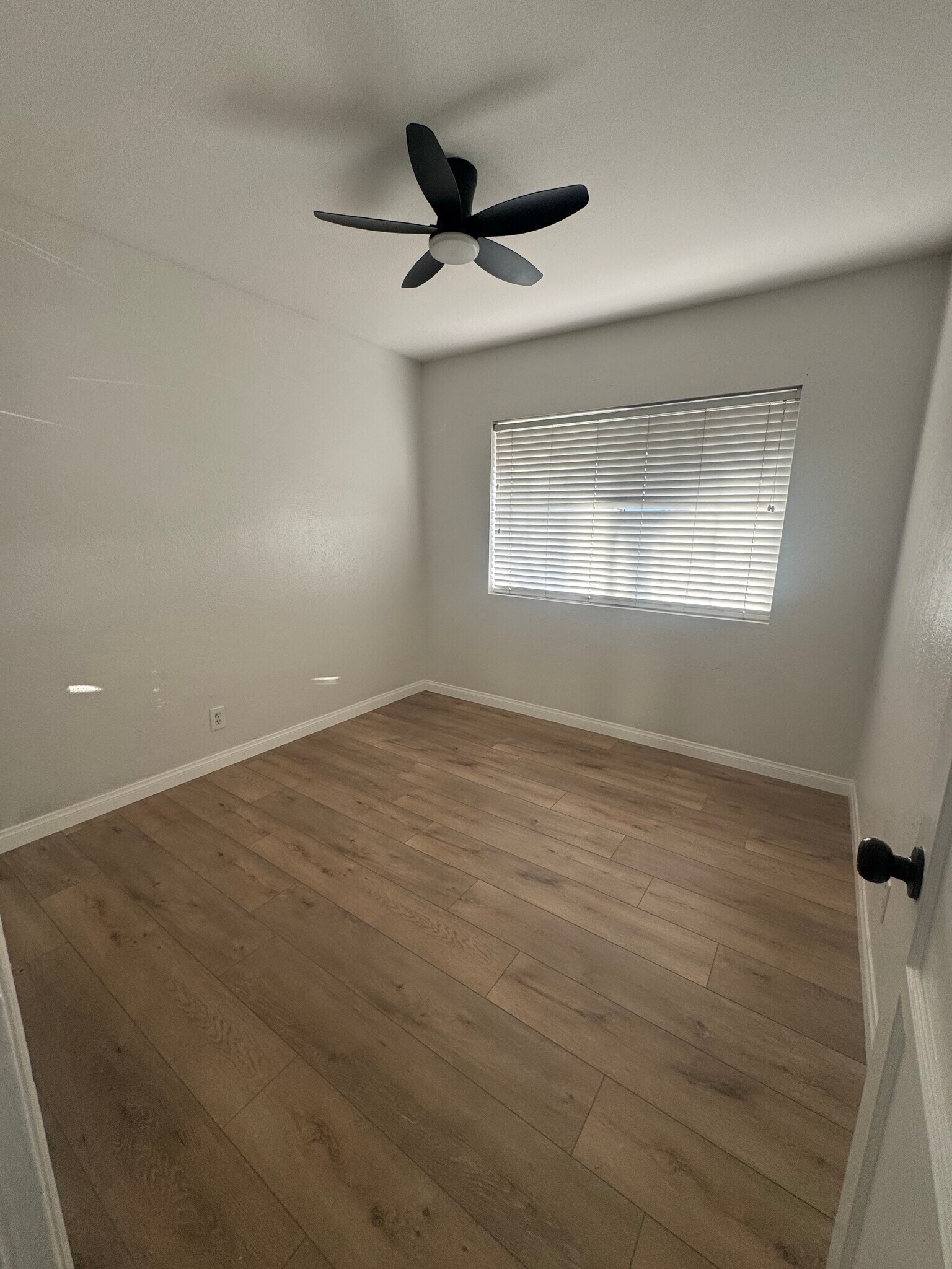 Building Photo - 11816 Arlee Ave