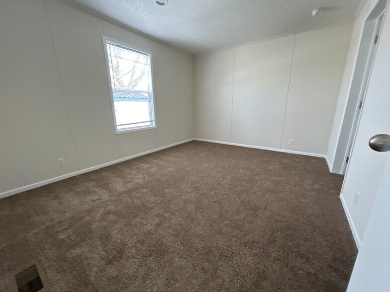 Building Photo - 317 Autumn Park Dr