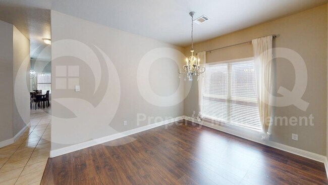 Building Photo - 15605 Leadenhall St
