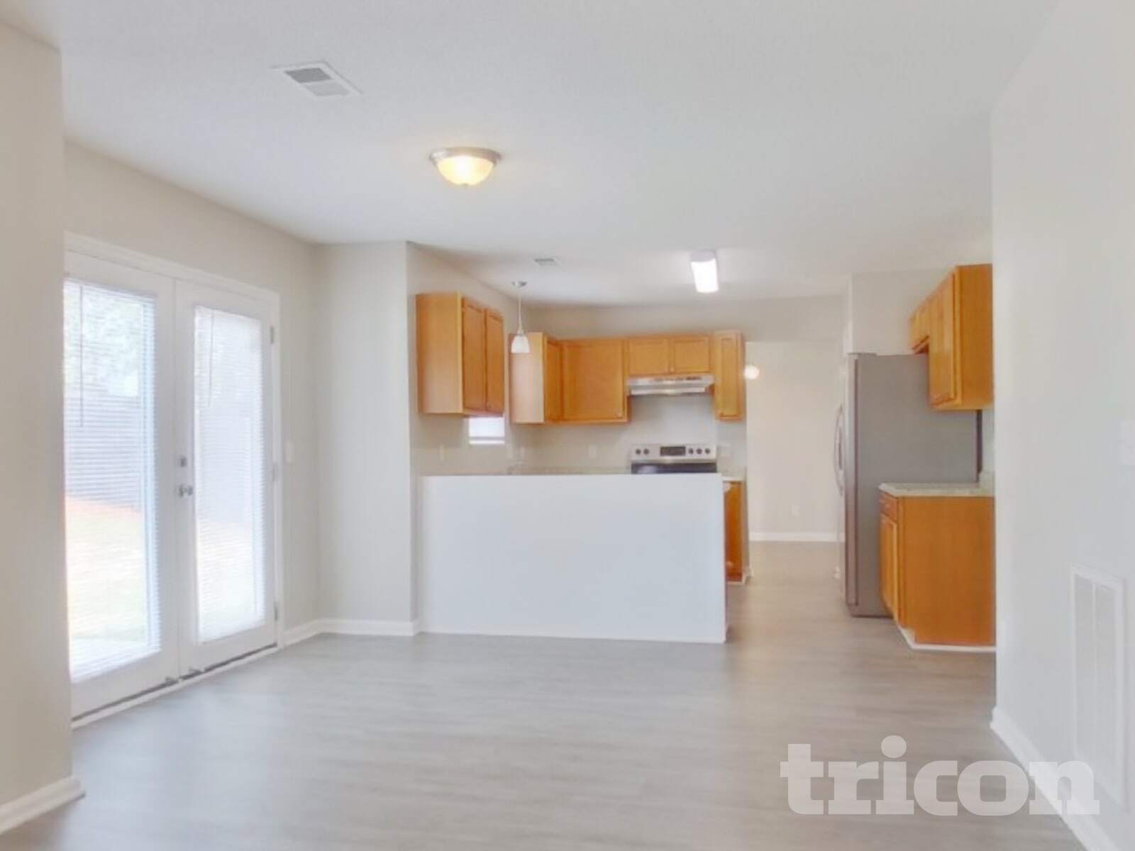 Building Photo - 672 Thornhill Dr