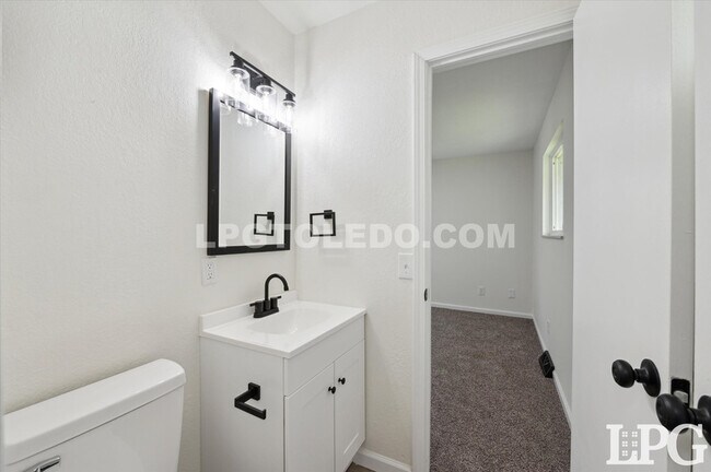 Building Photo - 4209 Penelope Dr