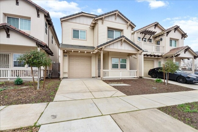 Building Photo - 6200 Fowler Ave