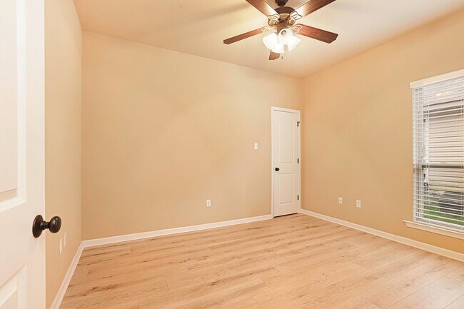 Building Photo - 15458 Rose Stone Dr