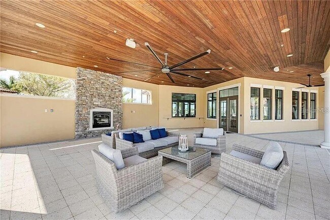 Building Photo - 20488 Bandera Pl