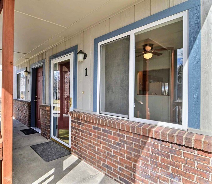 Building Photo - 3210 W County Rd 52 E