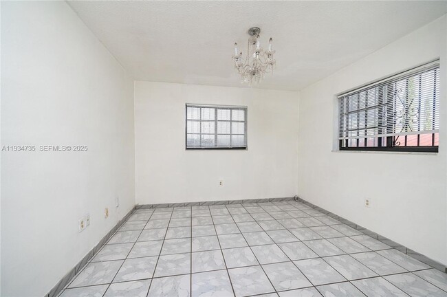 Building Photo - 201 NW 34th Ave