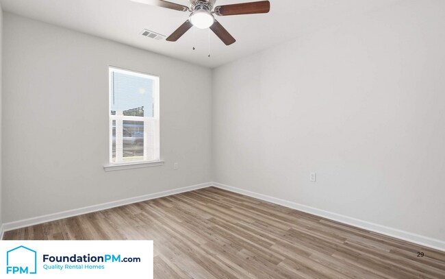 Building Photo - 201 S Center Dr