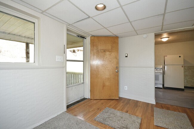 Building Photo - 741-743 Bower Hill Road