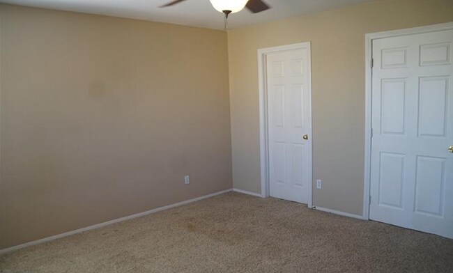 Building Photo - 7918 Sagebrush Bend St