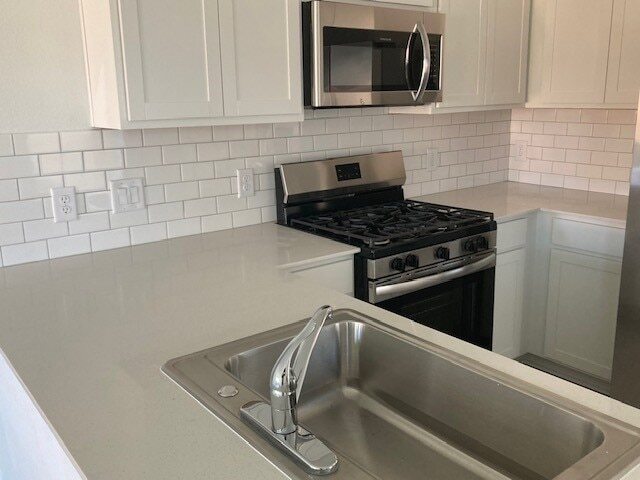 Building Photo - 17955 Valle Cupa Ln