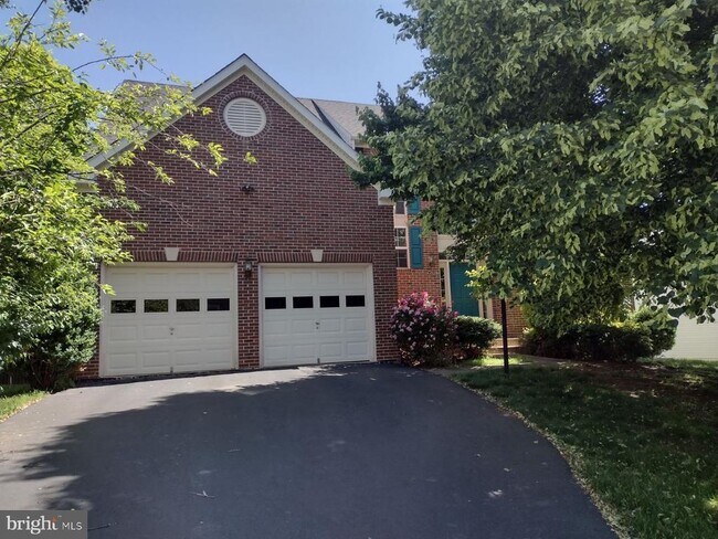 Building Photo - 46902 Wesleyan Ct