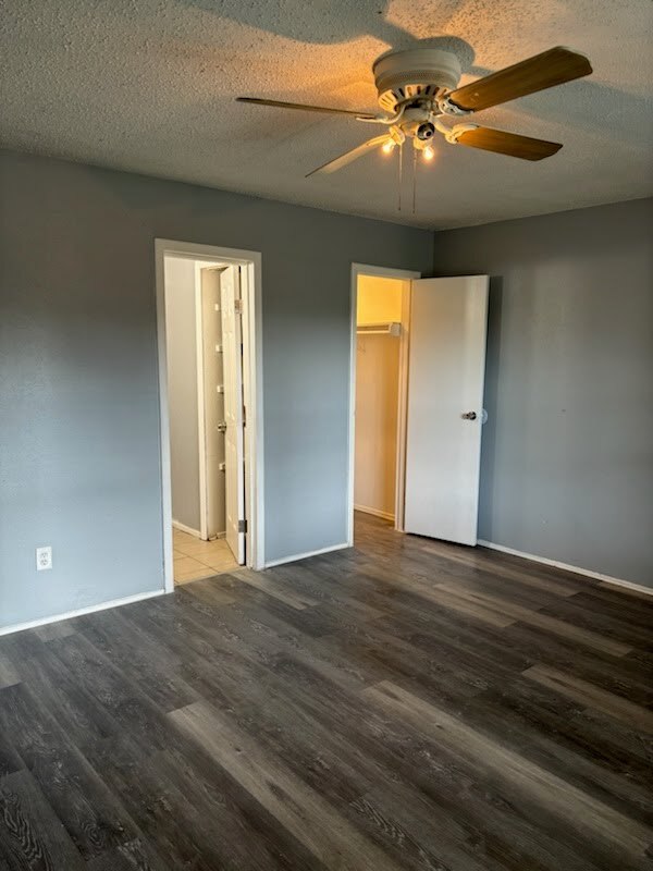 Building Photo - 228 Elmwood Dr