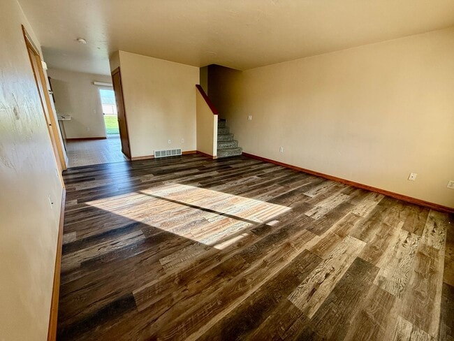 Building Photo - N184 State Park Rd