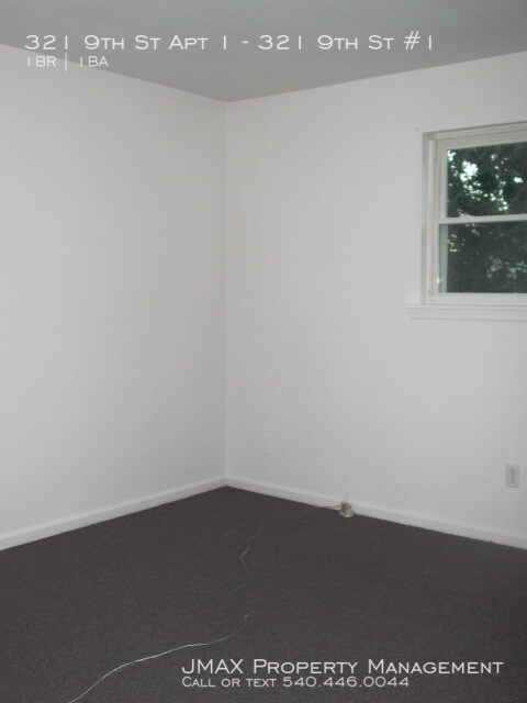 Building Photo - 321 9th St