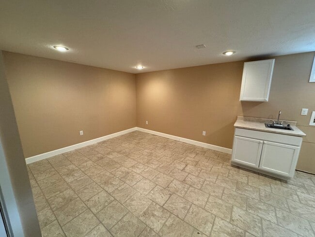 Building Photo - Beautiful Updated Home