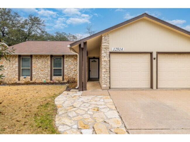 Building Photo - 12914 Pegasus St