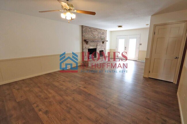 Building Photo - 4 Bedroom | 3 Bath | Newburgh by Gateway