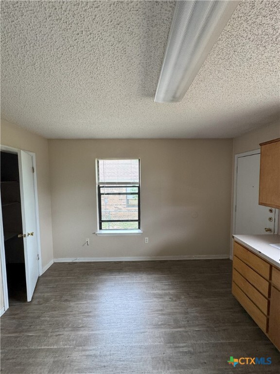 Building Photo - 306 Horseshoe Dr