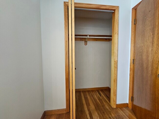 Building Photo - 91 Irving St