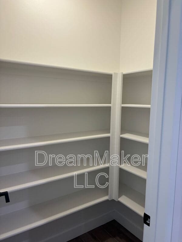 Building Photo - 3026 Hollow Crest Ln