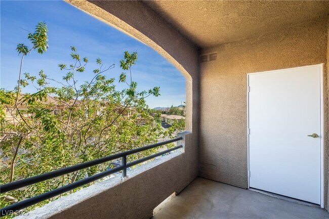 Building Photo - 833 Aspen Peak Loop