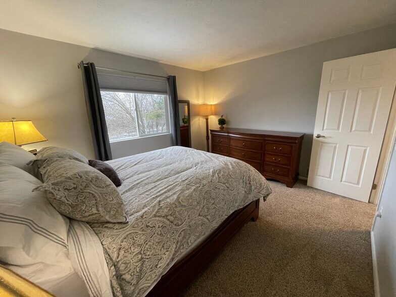 Building Photo - 27 Mayapple Ln