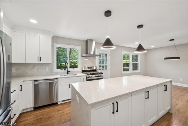 Building Photo - 19 Braidburn Way