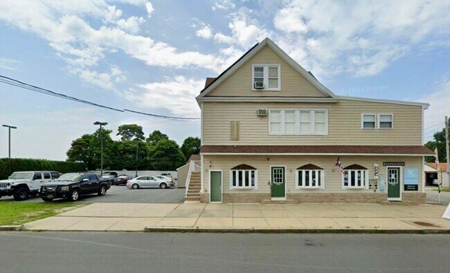 Building Photo - 789 Mt Pleasant St