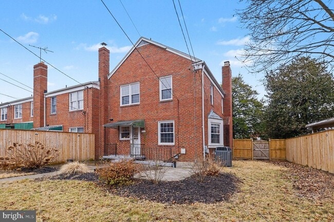 Building Photo - 1546 Putty Hill Ave