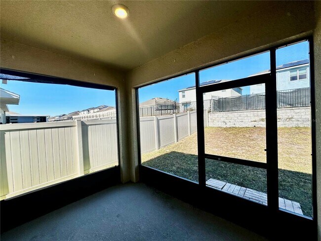 Building Photo - 260 Sofia Ln