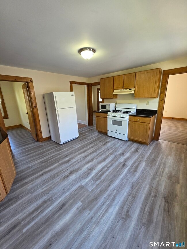 Building Photo - 38 Bull Ave