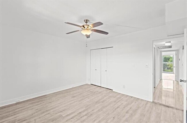 Building Photo - 2304 Lucaya Ln