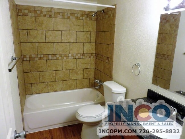 Building Photo - 1909 S Depew St