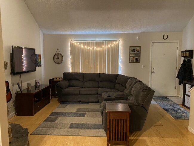 Living area and front window - 1240 S Reed St