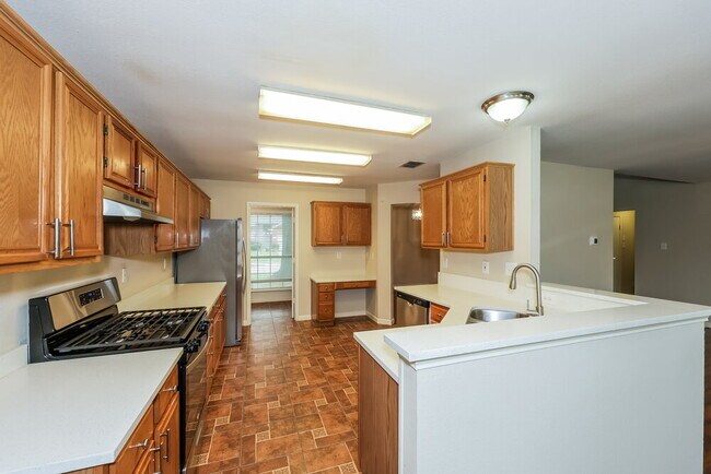 Building Photo - 1108 Germany Dr