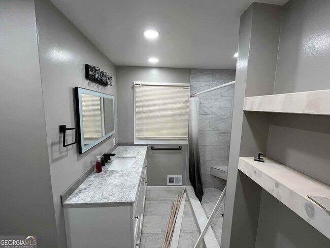 Building Photo - 1734 Cahoon St SW